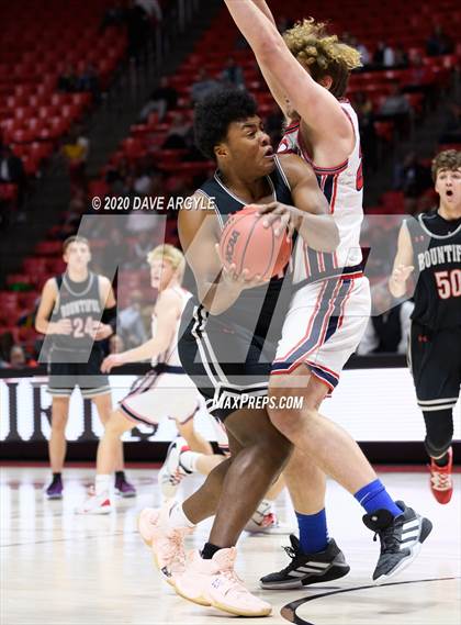 Thumbnail 3 in Bountiful vs. Springville (UHSAA 5A Quarterfinal) photogallery.