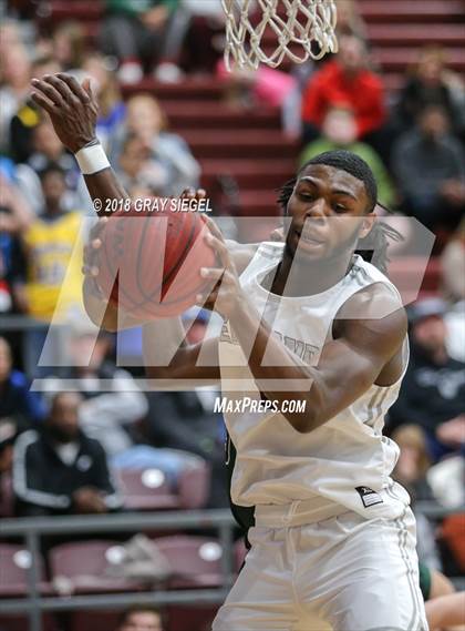 Thumbnail 2 in Edmond Santa Fe vs. Edmond Memorial photogallery.
