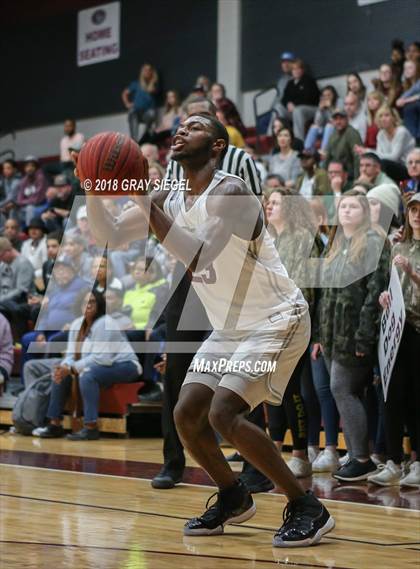 Thumbnail 1 in Edmond Santa Fe vs. Edmond Memorial photogallery.