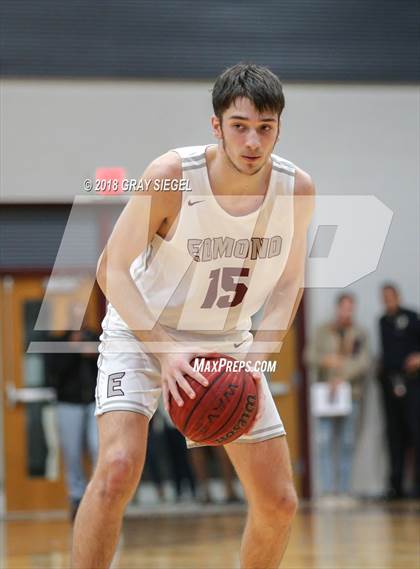 Thumbnail 3 in Edmond Santa Fe vs. Edmond Memorial photogallery.