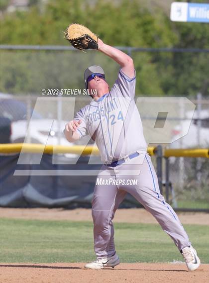 Thumbnail 2 in Grossmont @ Granite Hills photogallery.