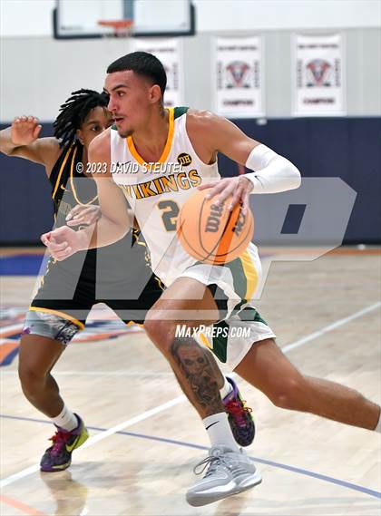 Thumbnail 2 in Birmingham vs. Vanden (Fortune Showcase) photogallery.