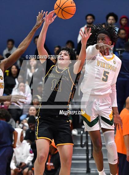 Thumbnail 3 in Birmingham vs. Vanden (Fortune Showcase) photogallery.