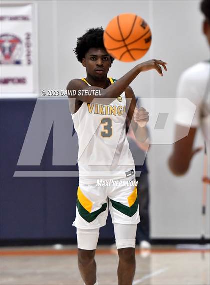 Thumbnail 2 in Birmingham vs. Vanden (Fortune Showcase) photogallery.