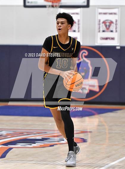 Thumbnail 2 in Birmingham vs. Vanden (Fortune Showcase) photogallery.