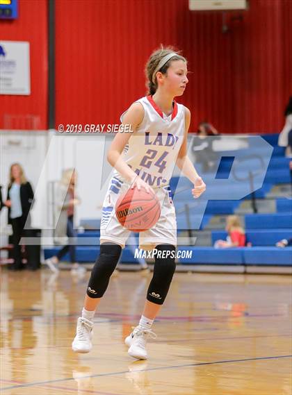 Thumbnail 3 in Oklahoma Christian vs Crossings Christian photogallery.