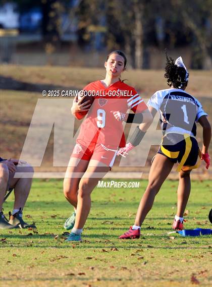 Thumbnail 2 in Washington vs New Bern photogallery.