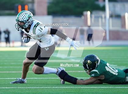 Thumbnail 1 in DeSoto vs Southlake Carroll (6A Div II Semifinal) photogallery.
