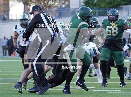 Thumbnail 3 in DeSoto vs Southlake Carroll (6A Div II Semifinal) photogallery.