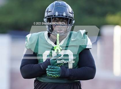 Thumbnail 3 in DeSoto vs Southlake Carroll (6A Div II Semifinal) photogallery.