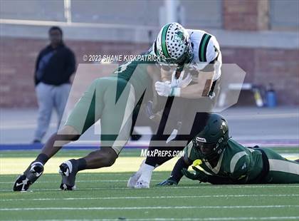 Thumbnail 3 in DeSoto vs Southlake Carroll (6A Div II Semifinal) photogallery.