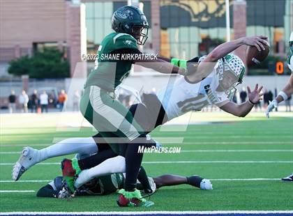 Thumbnail 2 in DeSoto vs Southlake Carroll (6A Div II Semifinal) photogallery.