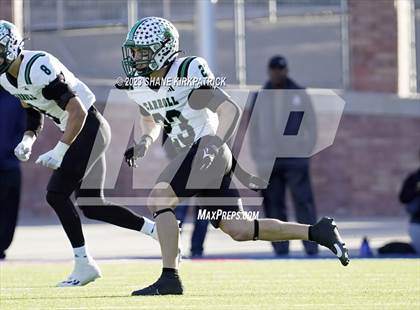 Thumbnail 2 in DeSoto vs Southlake Carroll (6A Div II Semifinal) photogallery.