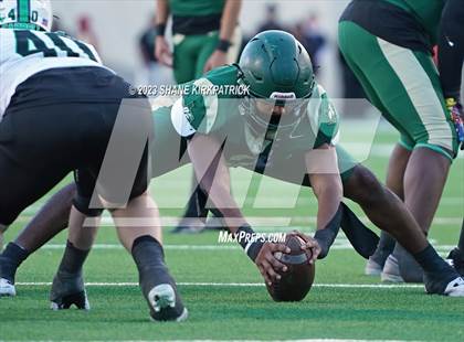 Thumbnail 2 in DeSoto vs Southlake Carroll (6A Div II Semifinal) photogallery.