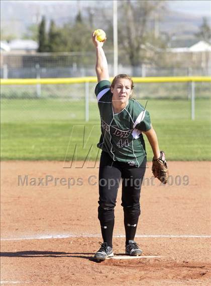 Thumbnail 2 in Taft @ Tehachapi photogallery.