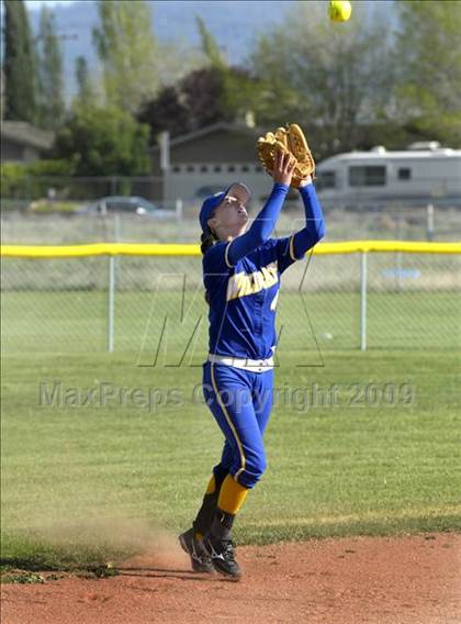 Thumbnail 2 in Taft @ Tehachapi photogallery.