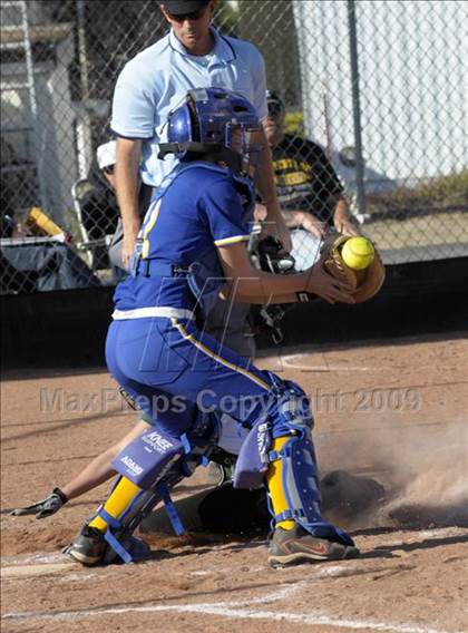 Thumbnail 3 in Taft @ Tehachapi photogallery.