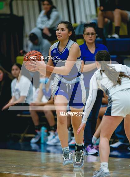 Thumbnail 2 in St. Michael's vs. Rio Rancho (Bobby Rodriguez Capital City Tournament) photogallery.