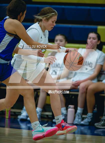 Thumbnail 3 in St. Michael's vs. Rio Rancho (Bobby Rodriguez Capital City Tournament) photogallery.