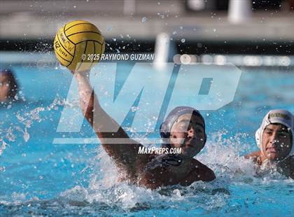 Thumbnail 2 in Arroyo Grande vs. Clovis East photogallery.