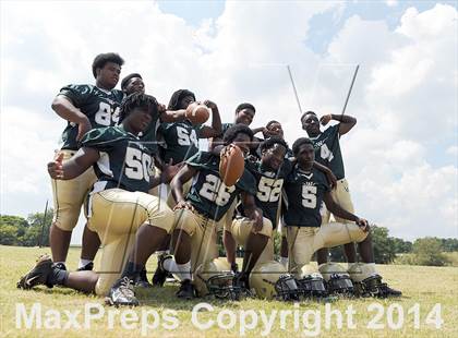 Thumbnail 2 in Woodlawn (2014 Rivalry Series Photo Shoot)  photogallery.