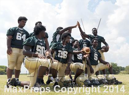 Thumbnail 1 in Woodlawn (2014 Rivalry Series Photo Shoot)  photogallery.