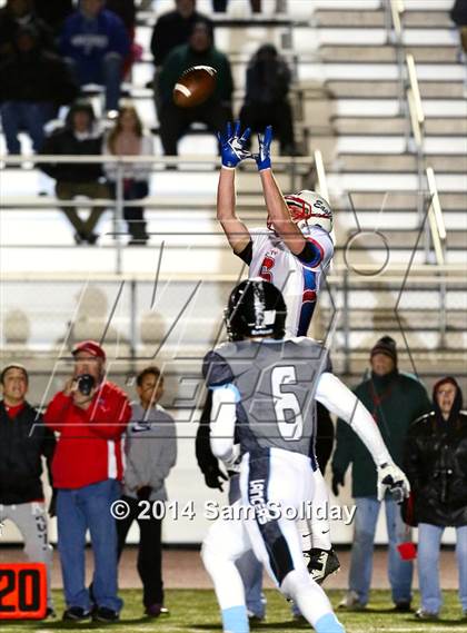 Thumbnail 3 in East vs. Olathe North (KSHSAA Class 6A Playoff) photogallery.