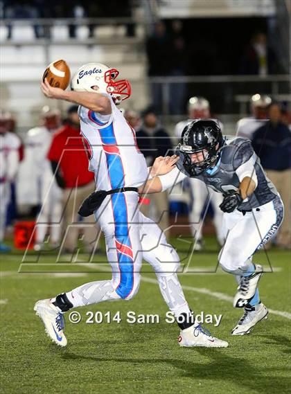 Thumbnail 3 in East vs. Olathe North (KSHSAA Class 6A Playoff) photogallery.