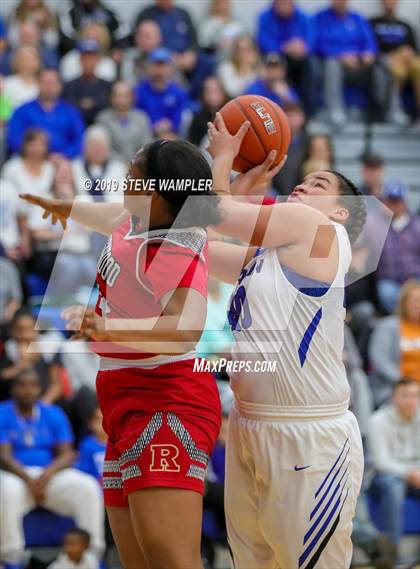 Thumbnail 3 in Ravenwood @ Lebanon (TSSAA AAA West Sectional Playoff) photogallery.
