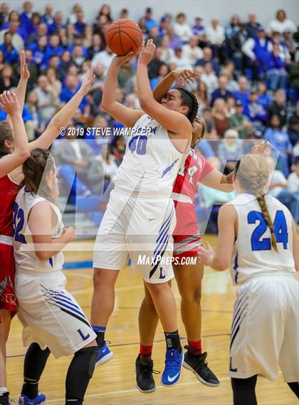 Thumbnail 2 in Ravenwood @ Lebanon (TSSAA AAA West Sectional Playoff) photogallery.