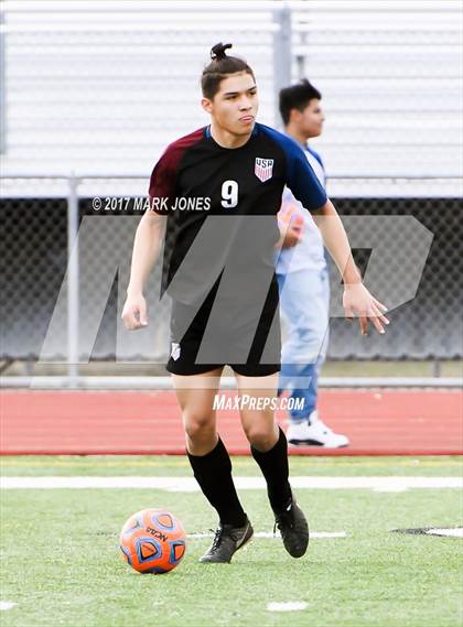 Thumbnail 1 in NFL Yet Academy vs. Yuma Catholic (AIA 3A Final) photogallery.