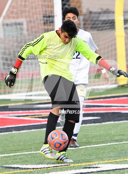 Thumbnail 2 in NFL Yet Academy vs. Yuma Catholic (AIA 3A Final) photogallery.