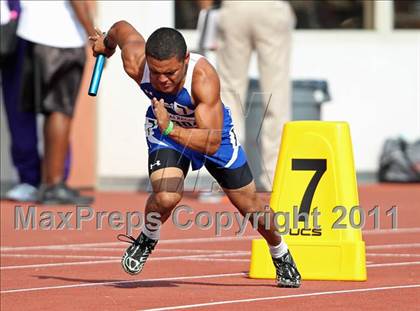 Thumbnail 1 in 84th Clyde Littlefield Texas Relays (Day 1 - Track Events) photogallery.
