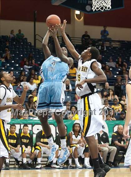 Thumbnail 2 in Mission Bay vs University City (CIF SDS D3 Final) photogallery.