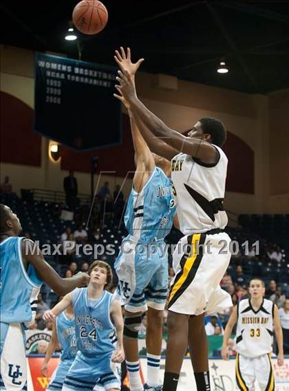 Thumbnail 3 in Mission Bay vs University City (CIF SDS D3 Final) photogallery.