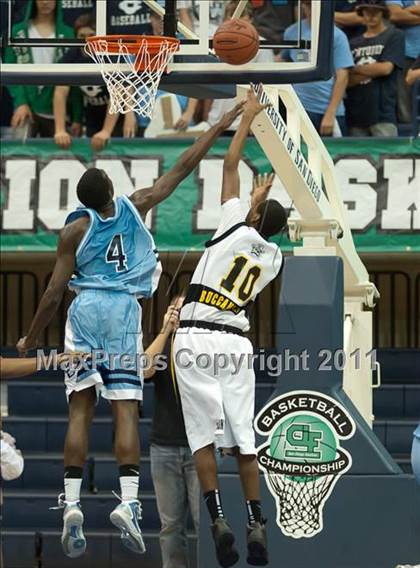 Thumbnail 2 in Mission Bay vs University City (CIF SDS D3 Final) photogallery.