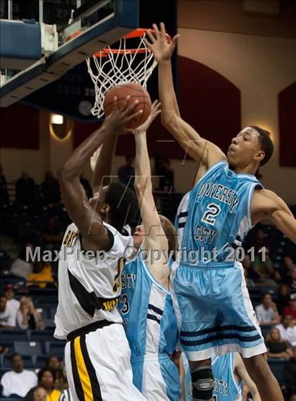 Thumbnail 3 in Mission Bay vs University City (CIF SDS D3 Final) photogallery.