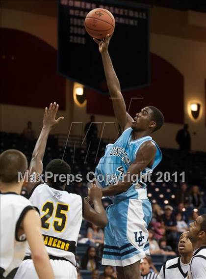 Thumbnail 3 in Mission Bay vs University City (CIF SDS D3 Final) photogallery.