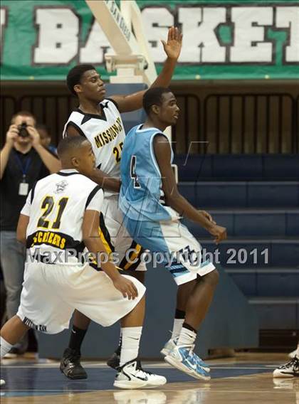 Thumbnail 3 in Mission Bay vs University City (CIF SDS D3 Final) photogallery.