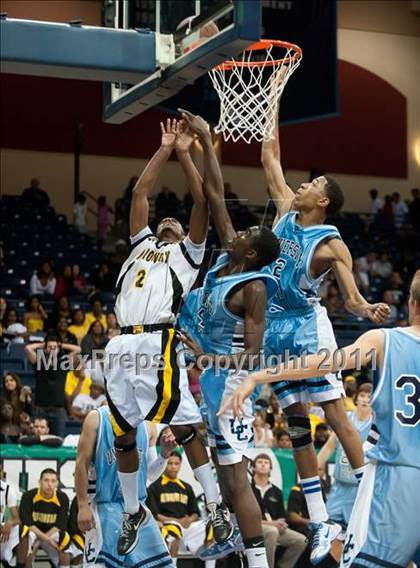 Thumbnail 2 in Mission Bay vs University City (CIF SDS D3 Final) photogallery.