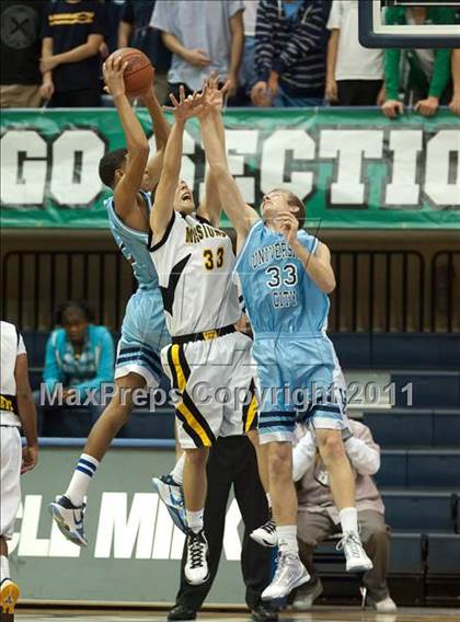 Thumbnail 2 in Mission Bay vs University City (CIF SDS D3 Final) photogallery.