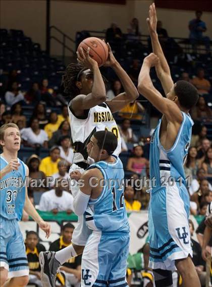Thumbnail 2 in Mission Bay vs University City (CIF SDS D3 Final) photogallery.