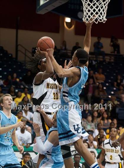 Thumbnail 3 in Mission Bay vs University City (CIF SDS D3 Final) photogallery.