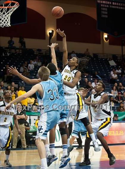 Thumbnail 2 in Mission Bay vs University City (CIF SDS D3 Final) photogallery.