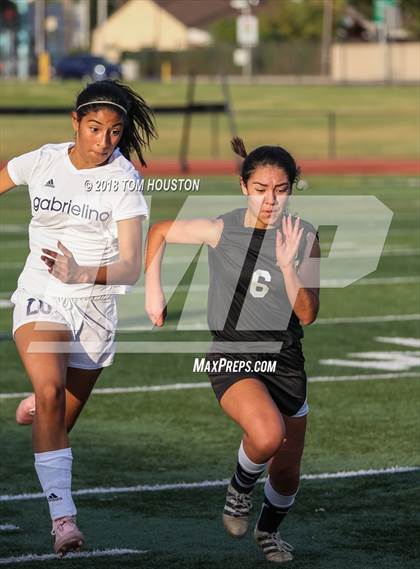 Thumbnail 3 in Gabrielino @ Northview photogallery.