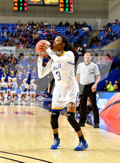 Thumbnail 1 in Conway vs North Little Rock (AAA 7A Final) photogallery.