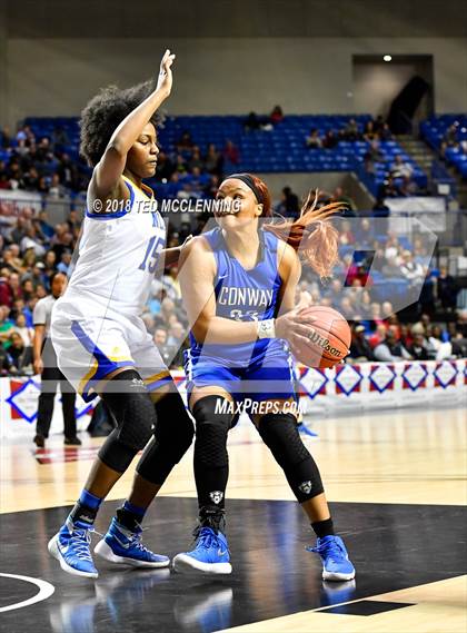 Thumbnail 2 in Conway vs North Little Rock (AAA 7A Final) photogallery.