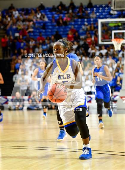 Thumbnail 2 in Conway vs North Little Rock (AAA 7A Final) photogallery.