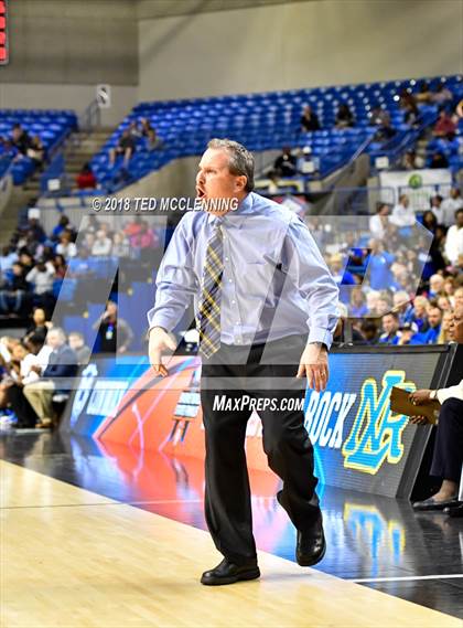 Thumbnail 2 in Conway vs North Little Rock (AAA 7A Final) photogallery.