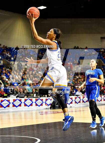 Thumbnail 1 in Conway vs North Little Rock (AAA 7A Final) photogallery.